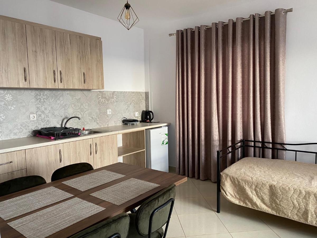 Mediterranean Apartments Химар Екстериор снимка